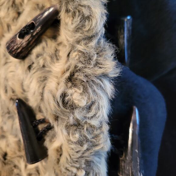 Fjall Nordic Design Faux Fur Wool Reversible Bison Jacket Womens Toggle Button L - Picture 9 of 10